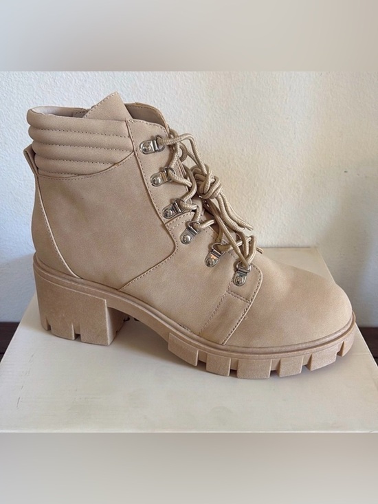 NIB [Sun + Stone] Ruthee Lug Faux Leather Round Toe Low Ankle Boots Women’s 10 - Picture 2 of 12